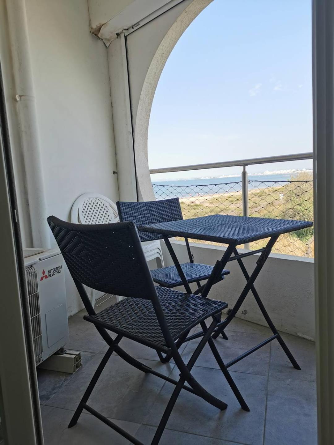 As18656 - Grand Studio Vue Mer, Direct Sur Plage Avec Parking Prive 勒格罗-迪鲁瓦 外观 照片